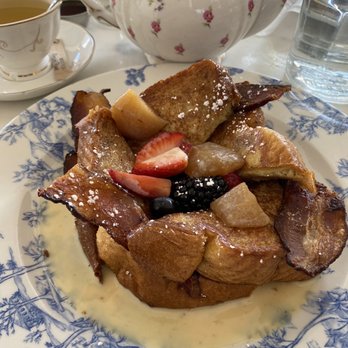 Little Hen - Bourbon Batter French Toast - Breakfast & Brunch Near Me - Weston, Florida Little Hen - Bourbon Batter French Toast - Breakfast & Brunch Near Me - Weston, Florida
