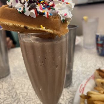 Sunliner Diner - Chocolate Milk Shake - Diners Near Me - Pigeon Forge, Tennessee Sunliner Diner - Chocolate Milk Shake - Diners Near Me - Pigeon Forge, Tennessee