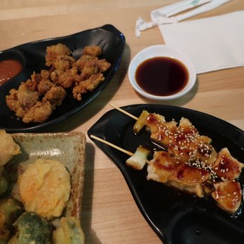 eSushi - Fried chicken and chicken skewer appetizers. - Japanese Near Me - Mt Prospect, Illinois eSushi - Fried chicken and chicken skewer appetizers. - Japanese Near Me - Mt Prospect, Illinois