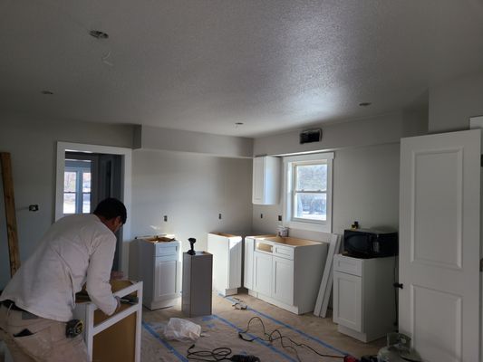 Mendoza Drywall Logo