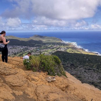 Koko Head - Another northward view from the summit of Koko Head - Hiking Near Me - Honolulu, Hawaii Koko Head - Another northward view from the summit of Koko Head - Hiking Near Me - Honolulu, Hawaii