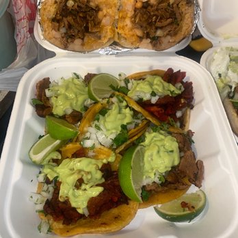 Tacos Veganos - Carne burrito Y 5 tacos de Al pastor, de pollo, y carne asada - Tacos Near Me - Phoenix, Arizona Tacos Veganos - Carne burrito Y 5 tacos de Al pastor, de pollo, y carne asada - Tacos Near Me - Phoenix, Arizona