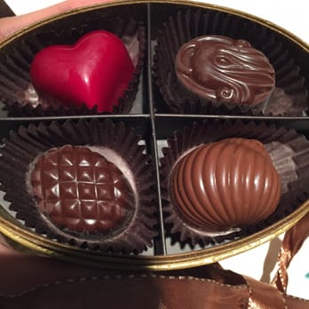 Pavilion Hotel - Yummy birthday chocolates - Hotels Near Me - Avalon, California