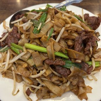 Palm Tree Palace - Dry style Beef Chow Fun  wow - Chinese Near Me - La Quinta, California
