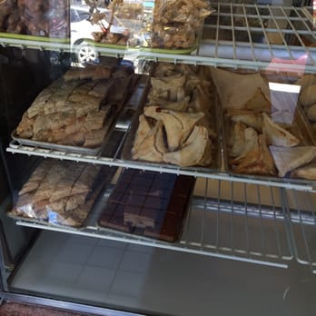 Pam's Bakery and Cake Decorating - Bakeries Near Me - Brooklyn, New York