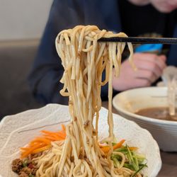 Dumpling Story - Dan dan noodles