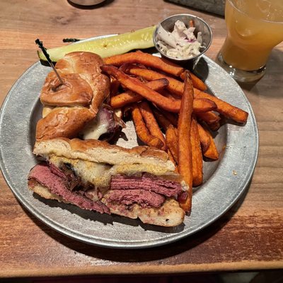 Jessop's Tavern & Colonial Restaurant by null