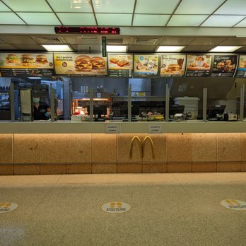 McDonald's - Counter and menu at McDonald's in Verona, Italy - Burgers Near Me - Verona, VR