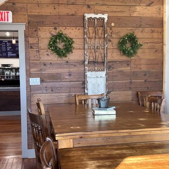 1914 Coffee House - Seating - Coffee & Tea Near Me - Temple, Texas