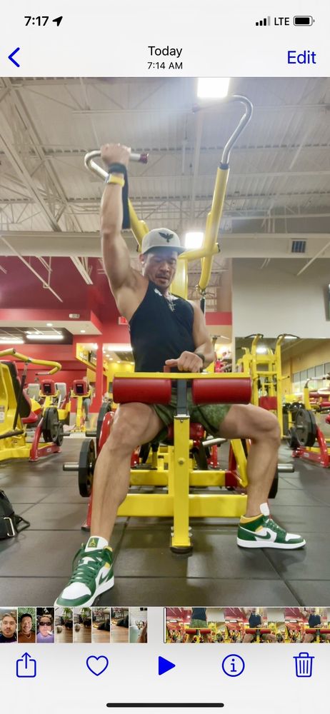 Retro Fitness Image
