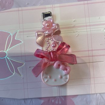 Cutie Design Studio - Hair clip - Mobile Phone Accessories Near Me - Las Vegas, Nevada Cutie Design Studio - Hair clip - Mobile Phone Accessories Near Me - Las Vegas, Nevada