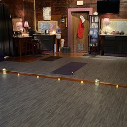 ahhhMazing Life Yoga & Wellness - Come enjoy a class!
