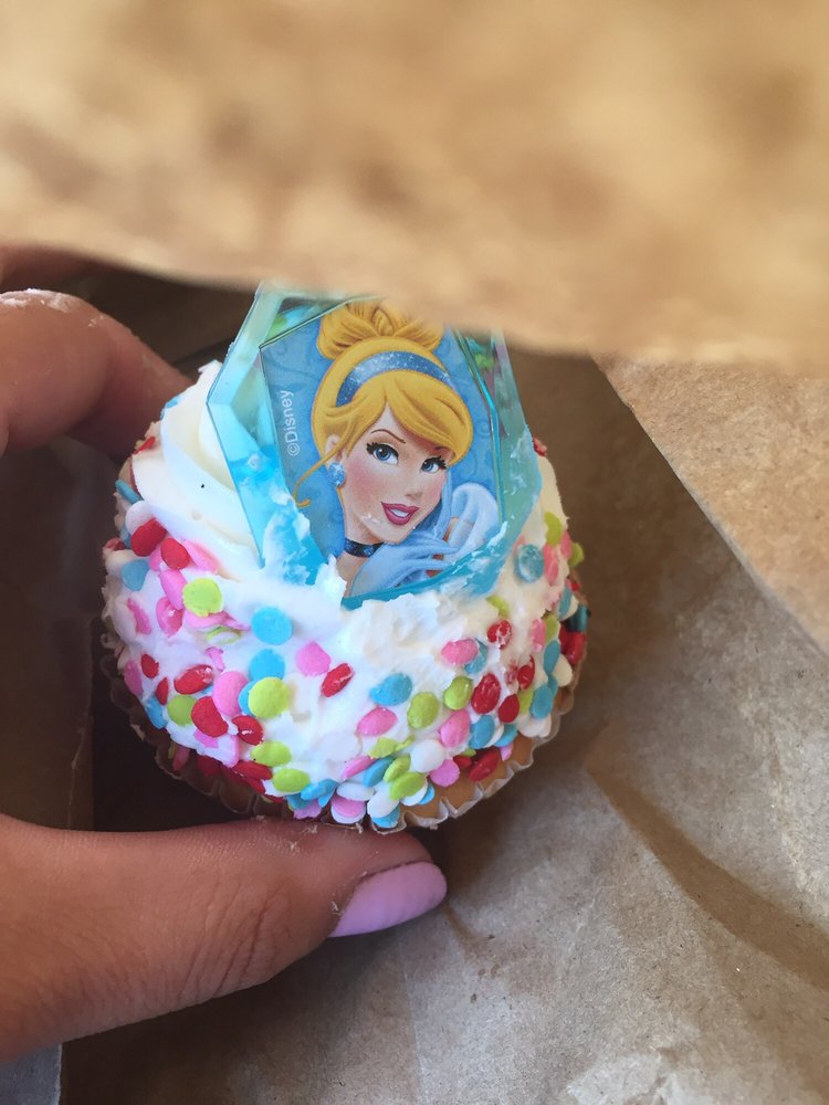 Princesa Bakery Logo