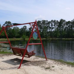 Magic River Campground - Lake Swing