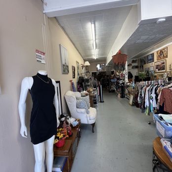 Rivers Little Finds - Thrift Stores Near Me - Rancho Cordova, California Rivers Little Finds - Thrift Stores Near Me - Rancho Cordova, California