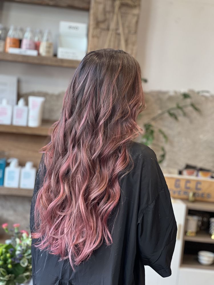 Sixpence Salon and Spa Image