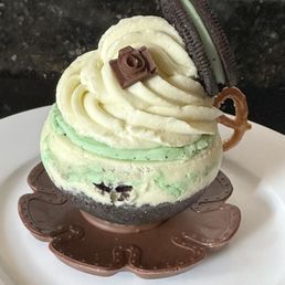 Mint Oreo cheesecake cupcake Mint Oreo cheesecake cupcake