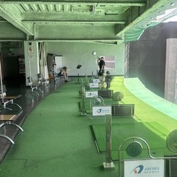 Aroma very sunny outdoors shaded golf range