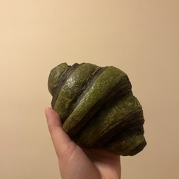 Matcha croissant