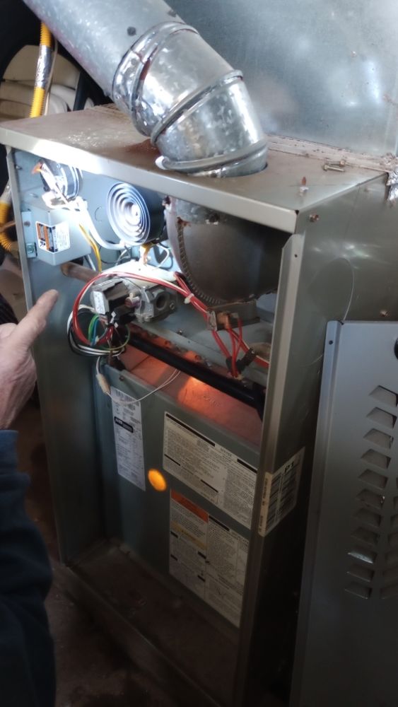 Slide of Mikes Maintenance and More