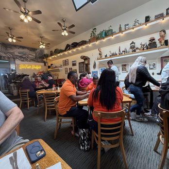 Old Monterey Cafe - Saturday morning - Breakfast & Brunch Near Me - Monterey, California Old Monterey Cafe - Saturday morning - Breakfast & Brunch Near Me - Monterey, California