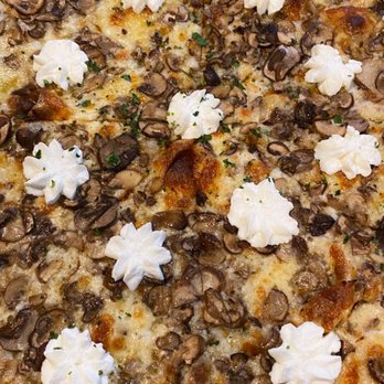Raymond's Pizzeria - McMushroom Pizza - Pizza Near Me - Richmond, California Raymond's Pizzeria - McMushroom Pizza - Pizza Near Me - Richmond, California