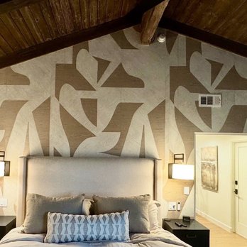 BZ Pro  Wallcovering - Wallpapering Near Me