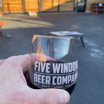 Five Window Beer - Corn hole and wine what can better - Breweries Near Me - Lodi, California