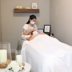 Private eyelash room