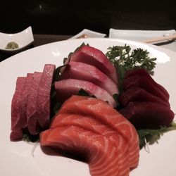 Oishii Too Sushi Bar - Sashimi for lunch