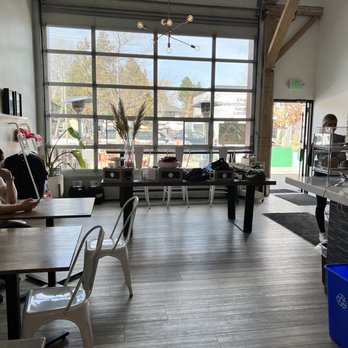 Fix & Repeat - Inside - Juice Bars & Smoothies Near Me - Bend, Oregon