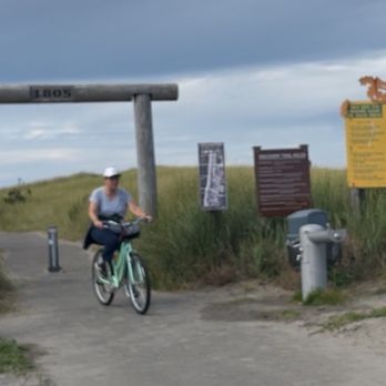 Lighthouse Oceanfront Resort - Nice long bike paved access at beach - Resorts Near Me - Long Beach, Washington Lighthouse Oceanfront Resort - Nice long bike paved access at beach - Resorts Near Me - Long Beach, Washington