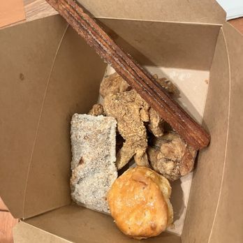Aramex - Fried chicken wings, apple fritter, churro and a roll of - Pizza Near Me - San Francisco, California Aramex - Fried chicken wings, apple fritter, churro and a roll of - Pizza Near Me - San Francisco, California