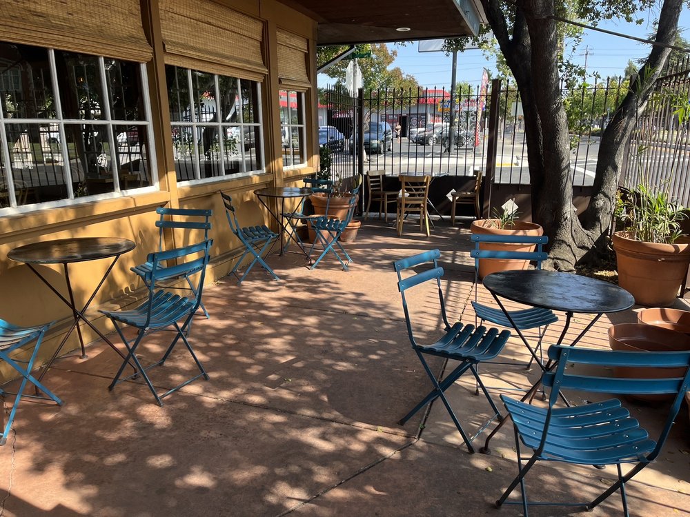 Manny's California Fresh Cafe