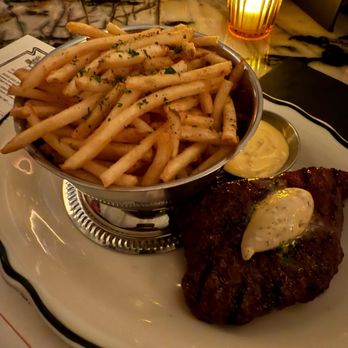 Bar Cecil - Steak frites - Cocktail Bars Near Me - Palm Springs, California