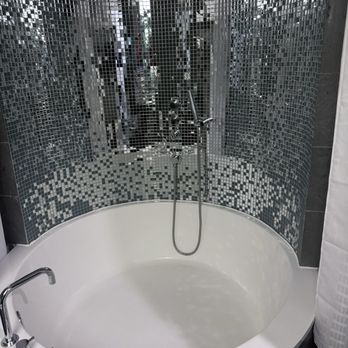 Royalton New York - Bath tub - Hotels Near Me - New York, New York Royalton New York - Bath tub - Hotels Near Me - New York, New York