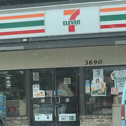 Exterior photo of 7-Eleven - Winter Park, Florida Exterior photo of 7-Eleven - Winter Park, Florida