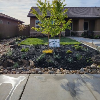 Bella View Landscape - boulders and rocks - Landscaping Near Me