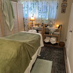 Leslie Cooper, CMT - Calming comfort