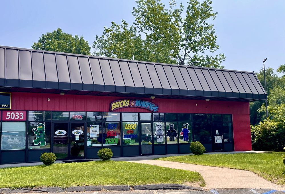 BRICKS & MINIFIGS SOUTHINGTON, CT Updated October 2024 14 Photos