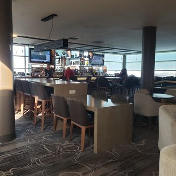 Luminous Restaurant - Ambience - American Near Me - Chesapeake, Virginia