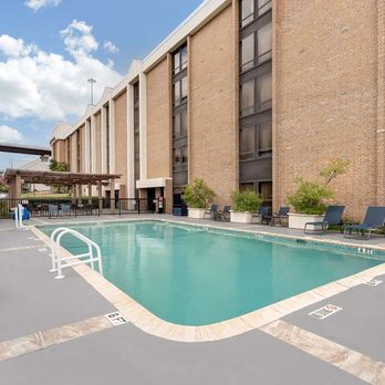 Best Western Plus Austin Central - Outdoor Pool - Hotels Near Me - Austin, Texas Best Western Plus Austin Central - Outdoor Pool - Hotels Near Me - Austin, Texas