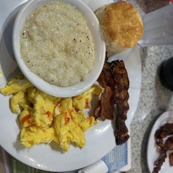 Southern Pancake and Waffle House - Grits, scrambled eggs, biscuits, pork bacon - Breakfast & Brunch Near Me - Williamsburg, Virginia Southern Pancake and Waffle House - Grits, scrambled eggs, biscuits, pork bacon - Breakfast & Brunch Near Me - Williamsburg, Virginia
