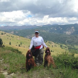 Wag Between Barks - I love hiking Off Leash with my Setters