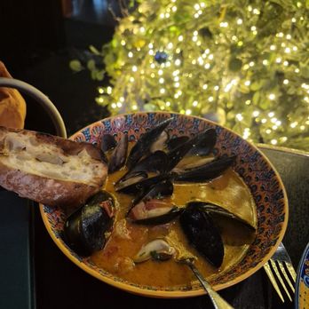 Aurora - Mussels - Italian Near Me - West Bloomfield Township, Michigan