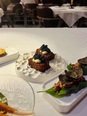 Nic + Junior's by null