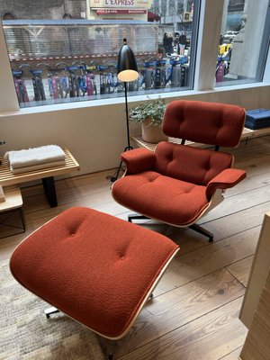 Herman Miller Retail Store by null