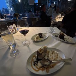 BANANA GELATO BANANA GELATO