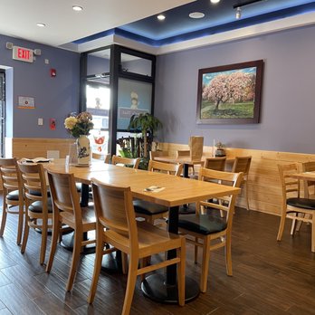 Rudee's Thai Cuisine - Dining room - Thai Near Me - Wynnewood, Pennsylvania Rudee's Thai Cuisine - Dining room - Thai Near Me - Wynnewood, Pennsylvania