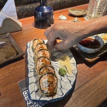 Haru Sushi Bar - Salmon roll fried so so very good - Japanese Near Me - Rio de Janeiro, RJ Haru Sushi Bar - Salmon roll fried so so very good - Japanese Near Me - Rio de Janeiro, RJ